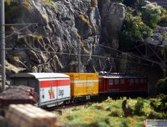 Ein klassischer Güterzug unterwegs nach St. Moritz