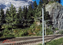 Rechts an den Bahnhof schliesst das Segment "Ausfahrt Versam" an, welches mit der markanten Felsformationen auf sich aufmerksam macht